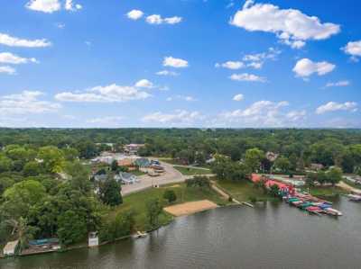 Home For Sale in Wonder Lake, Illinois