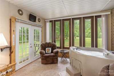 Home For Sale in Flat Rock, North Carolina