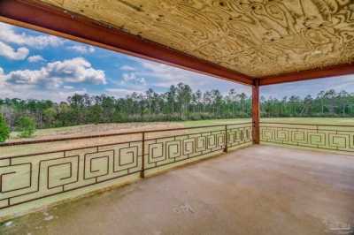Home For Sale in Walnut Hill, Florida