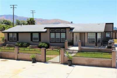 Home For Sale in Mentone, California