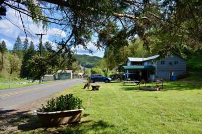 Home For Sale in Eddyville, Oregon