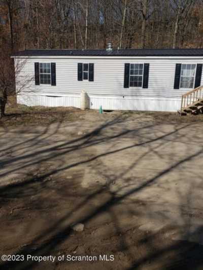 Home For Sale in Taylor, Pennsylvania