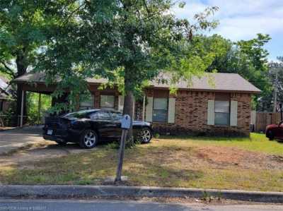 Home For Sale in Barling, Arkansas