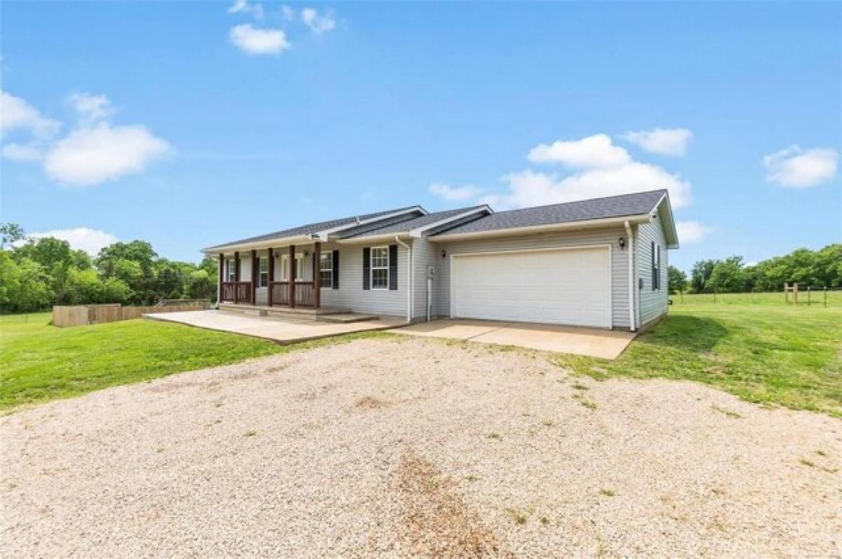 Picture of Home For Sale in Bonne Terre, Missouri, United States