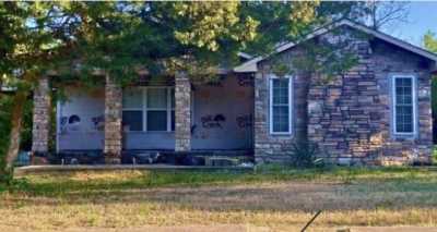 Home For Sale in Leon, Kansas