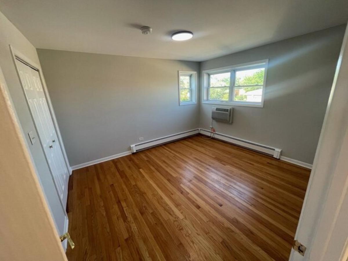 Picture of Home For Rent in Skokie, Illinois, United States