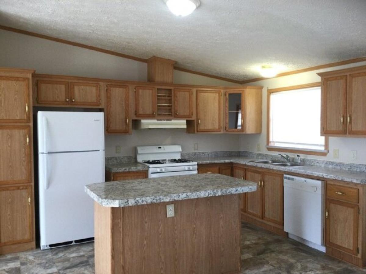 Picture of Home For Sale in Burton, Michigan, United States