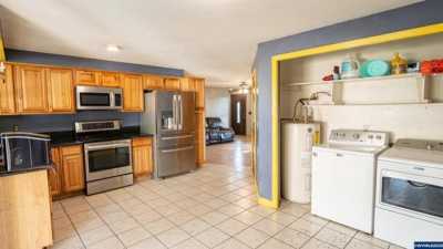 Home For Sale in Aumsville, Oregon
