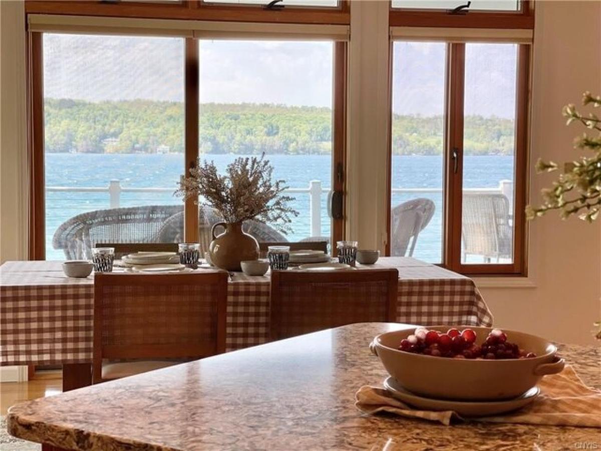 Picture of Home For Sale in Skaneateles, New York, United States
