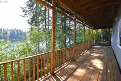 Home For Sale in Lakeside, Oregon