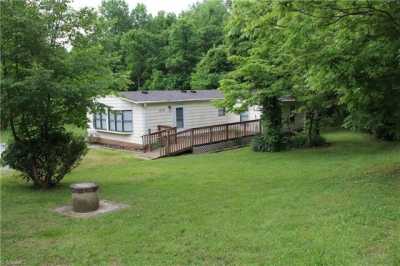 Home For Sale in Pleasant Garden, North Carolina