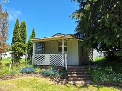 Home For Sale in Westlake, Oregon