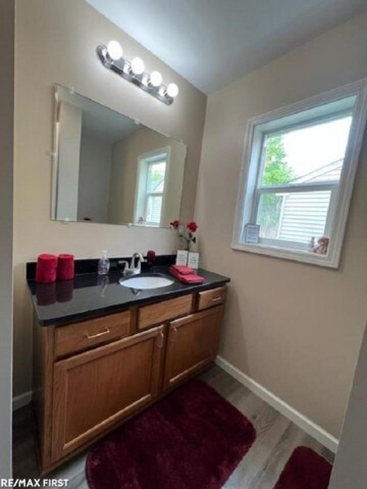 Picture of Home For Sale in Algonac, Michigan, United States