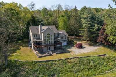 Home For Sale in Clinton Corners, New York