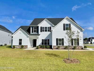 Home For Sale in Sneads Ferry, North Carolina