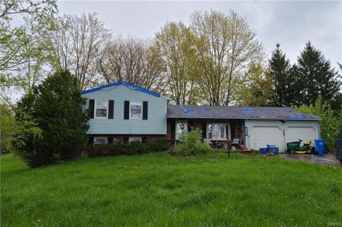 Picture of Home For Sale in Canastota, New York, United States