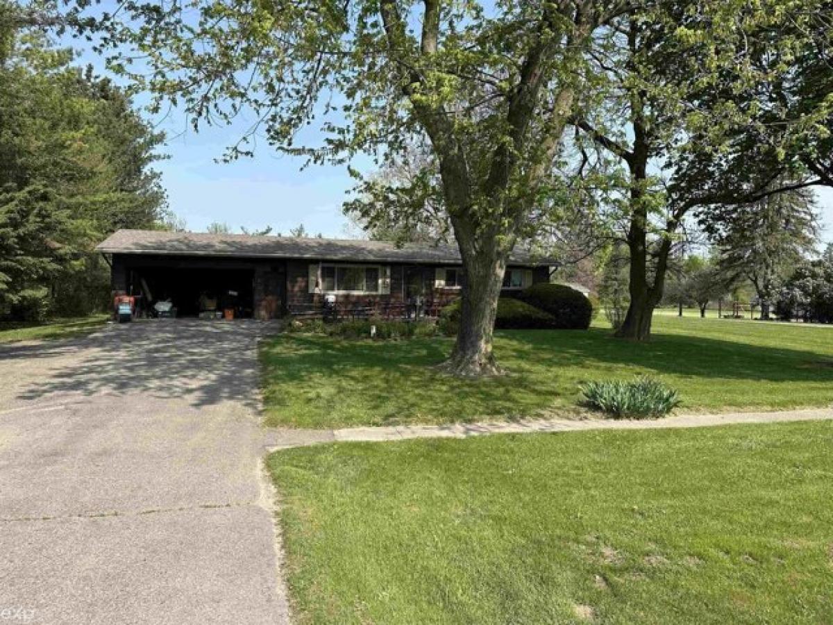 Picture of Home For Sale in Lapeer, Michigan, United States