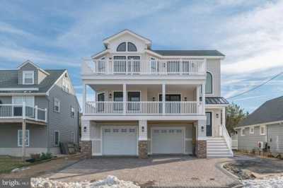 Home For Sale in Surf City, New Jersey