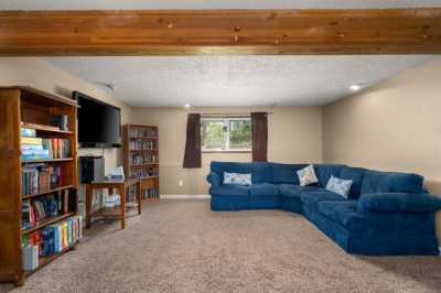 Home For Sale in Nine Mile Falls, Washington