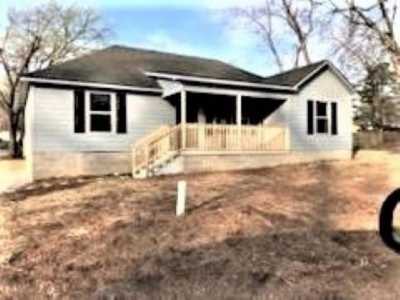 Home For Sale in Milan, Tennessee