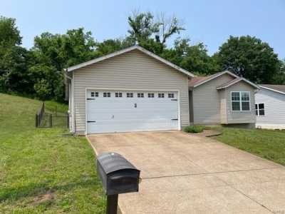Home For Sale in High Ridge, Missouri