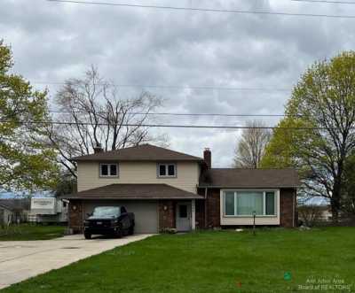 Home For Sale in Grass Lake, Michigan