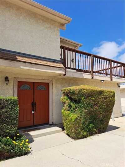 Home For Sale in Lomita, California