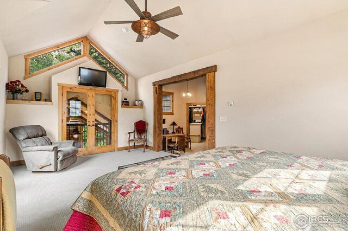 Picture of Home For Sale in Lyons, Colorado, United States