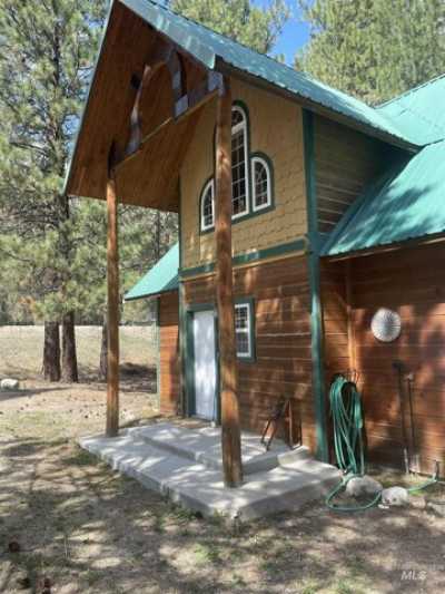 Home For Sale in Lowman, Idaho