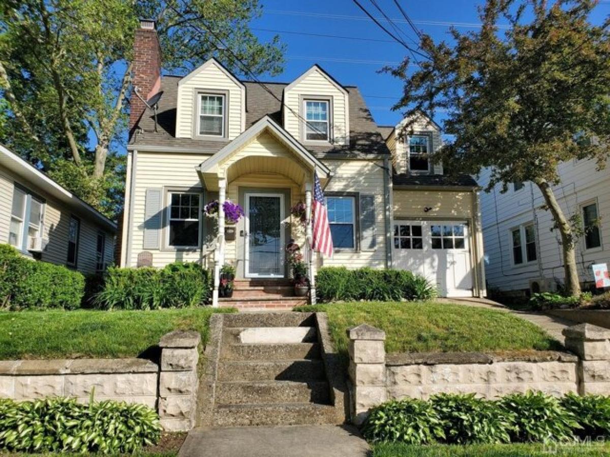 Picture of Home For Sale in Milltown, New Jersey, United States