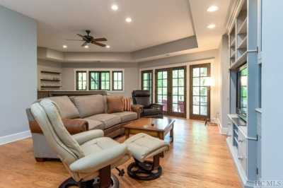 Home For Sale in Sapphire, North Carolina