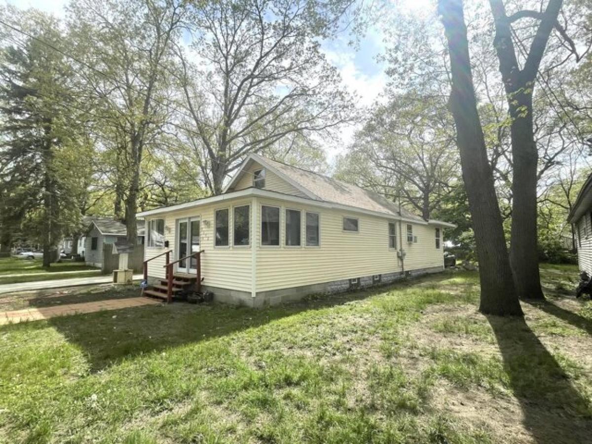 Picture of Home For Sale in Muskegon Heights, Michigan, United States