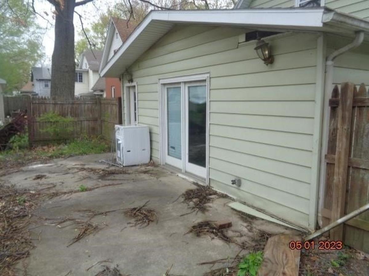 Picture of Home For Sale in Streator, Illinois, United States