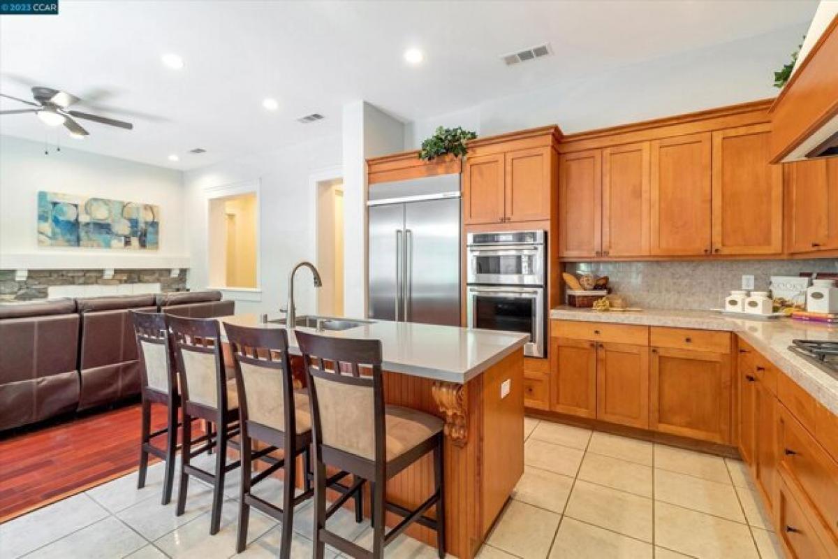 Picture of Home For Sale in Moraga, California, United States