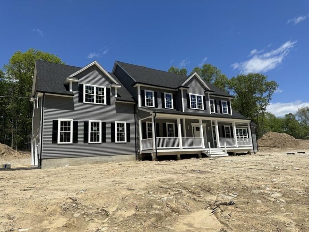 Picture of Home For Sale in Blackstone, Massachusetts, United States