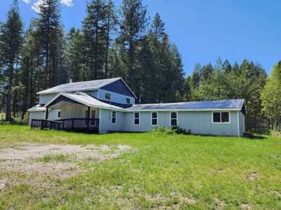 Home For Sale in Wellpinit, Washington