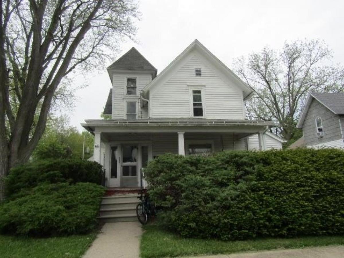 Picture of Home For Sale in Owosso, Michigan, United States