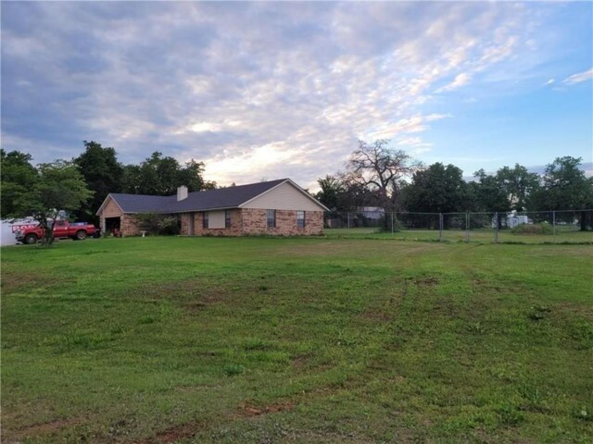Picture of Home For Sale in Choctaw, Oklahoma, United States