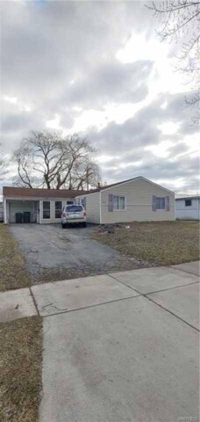 Home For Sale in Depew, New York