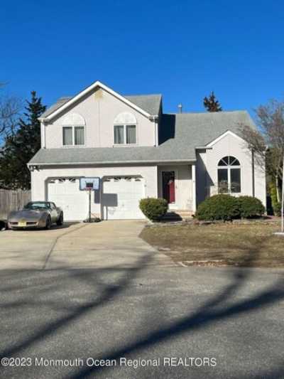 Home For Sale in Lanoka Harbor, New Jersey