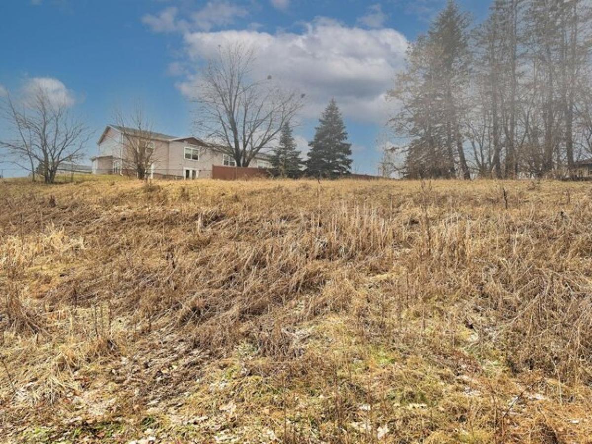 Picture of Residential Land For Sale in West Bend, Wisconsin, United States