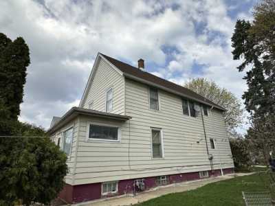 Home For Sale in North Chicago, Illinois