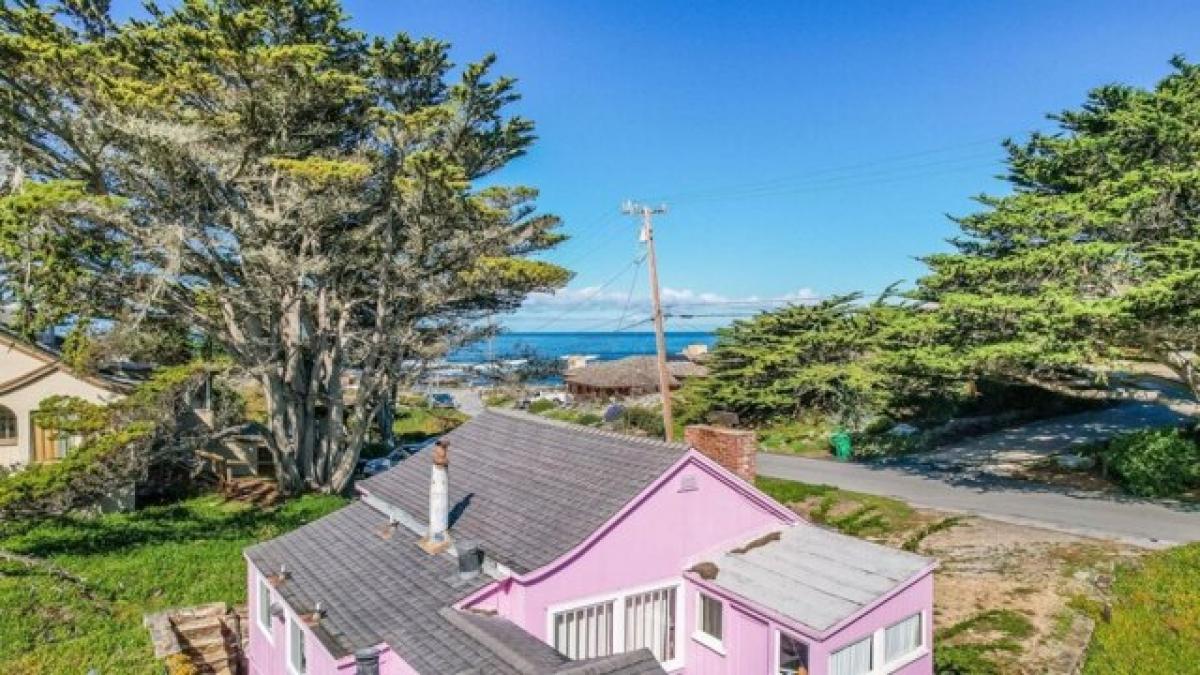 Picture of Home For Sale in Pacific Grove, California, United States