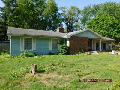 Home For Sale in Buckner, Missouri
