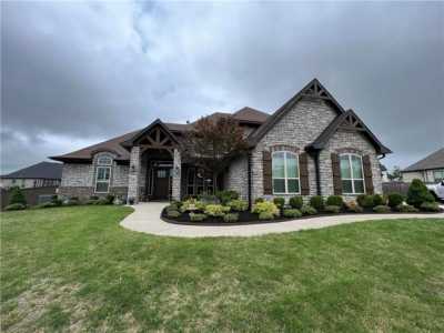 Home For Sale in Cave Springs, Arkansas