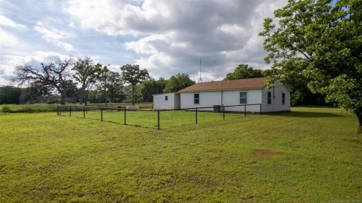 Picture of Home For Sale in Healdton, Oklahoma, United States