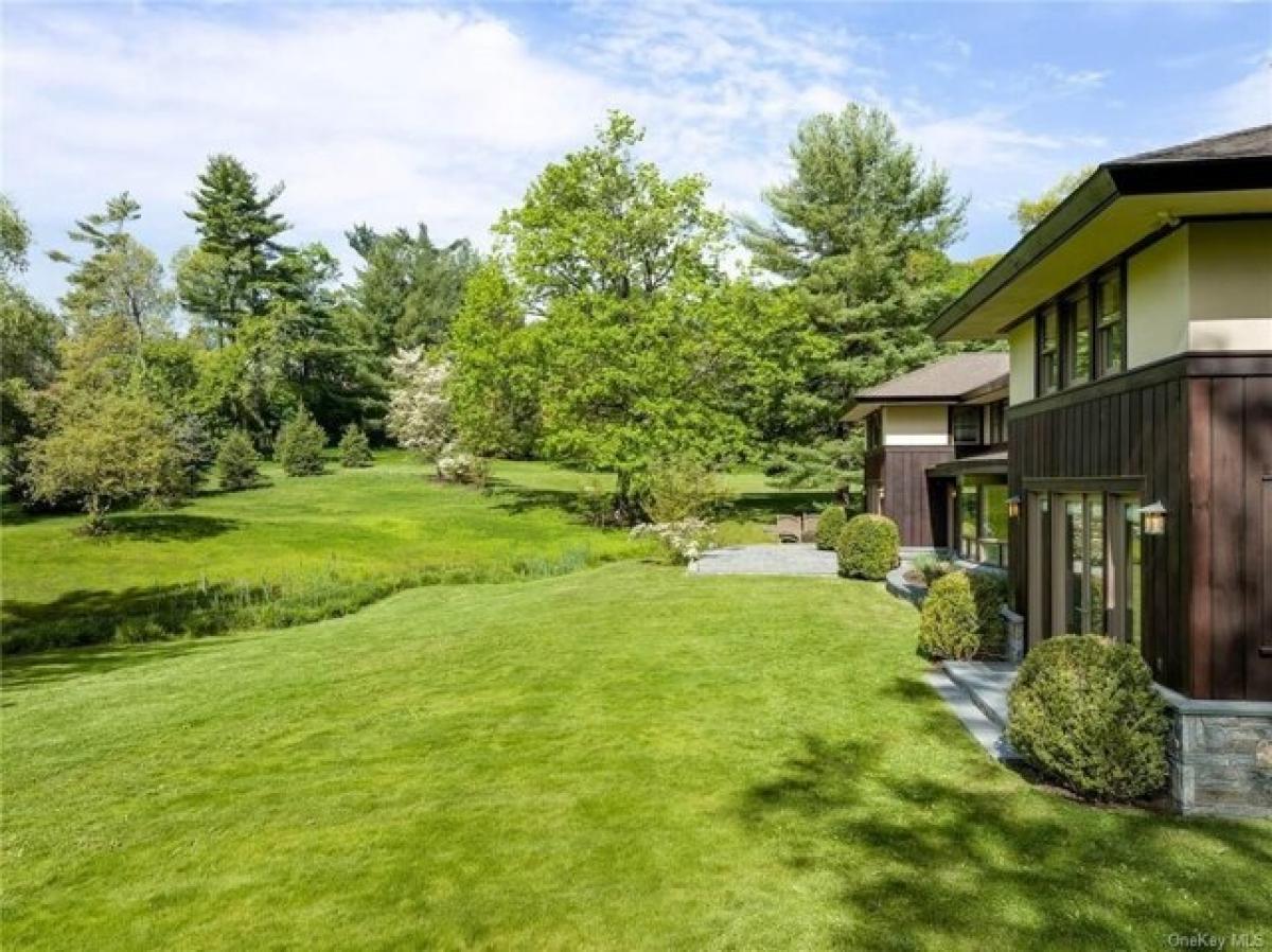 Picture of Home For Sale in Purchase, New York, United States