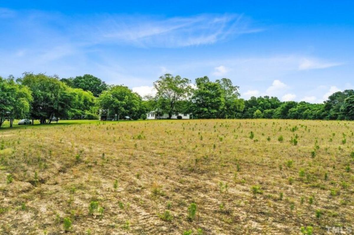 Picture of Residential Land For Sale in Angier, North Carolina, United States