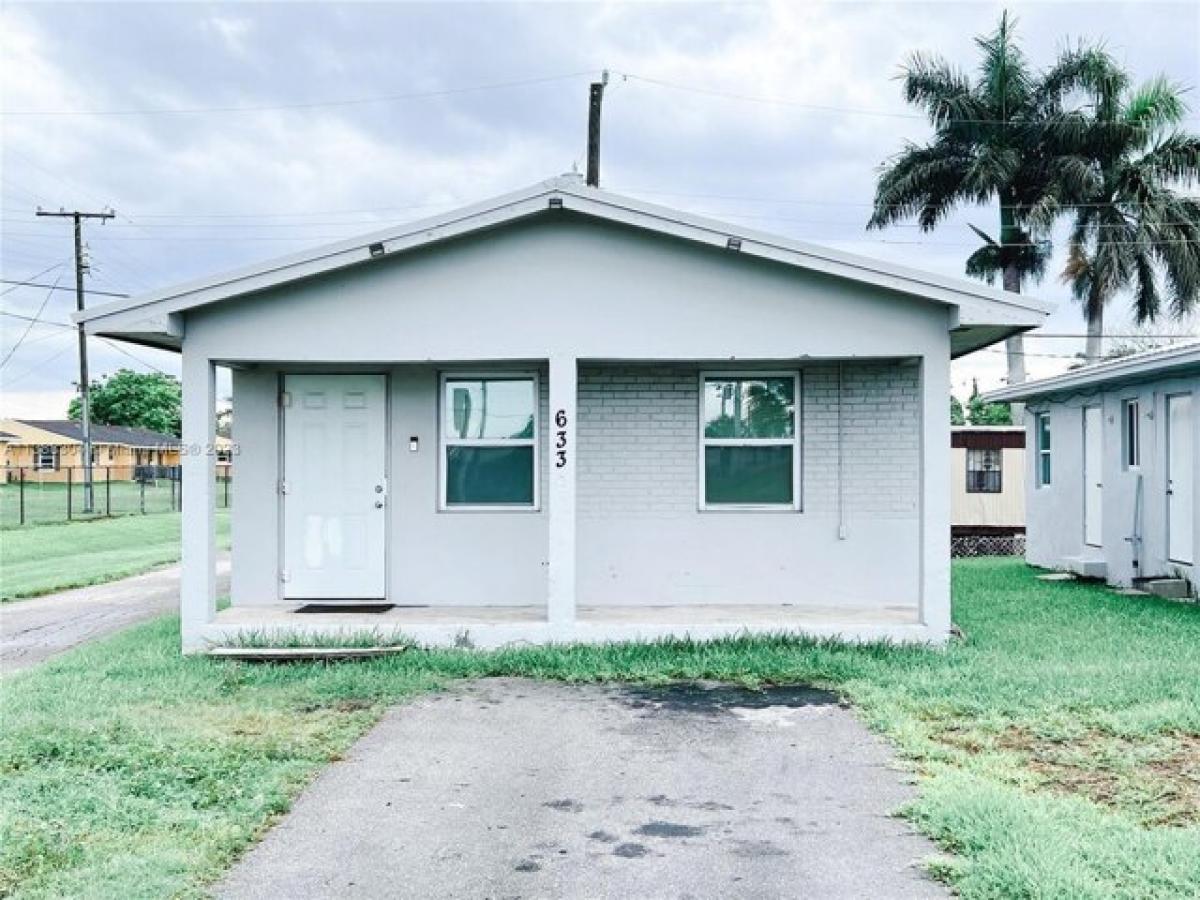 Picture of Home For Sale in Pahokee, Florida, United States