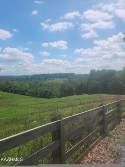 Home For Sale in Madisonville, Tennessee